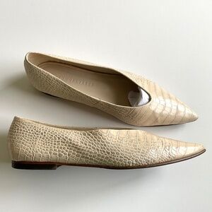 Freda Salvador Croc-Embossed Cream Pointed Toe Flats Size 10